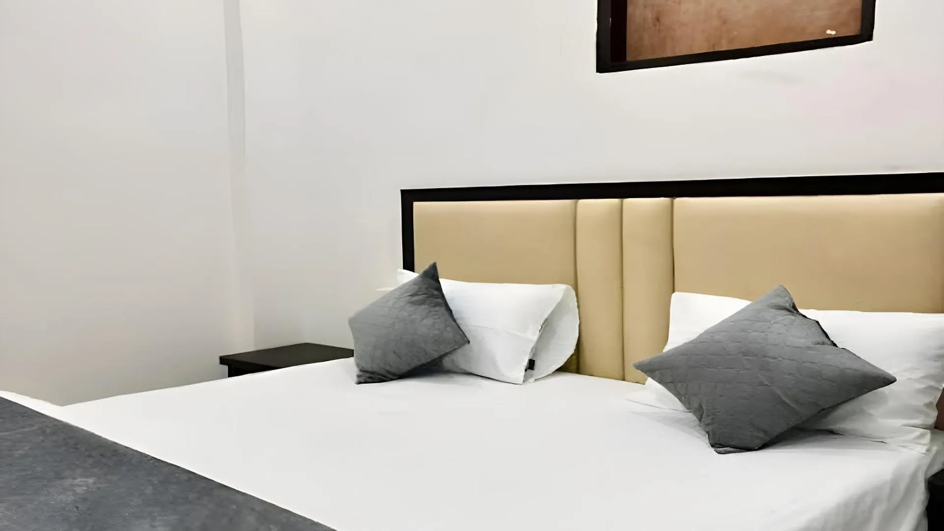 Gasthof Hotel Aashiyana Residencies Varanasi